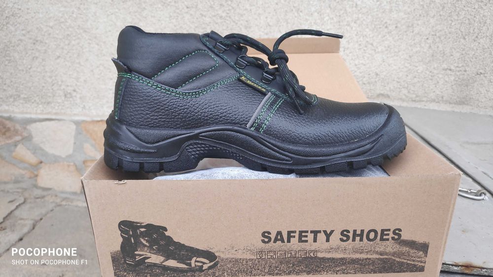 Работни обувки боти нови