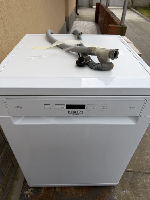 Съдомиялна Hotpoin Ariston