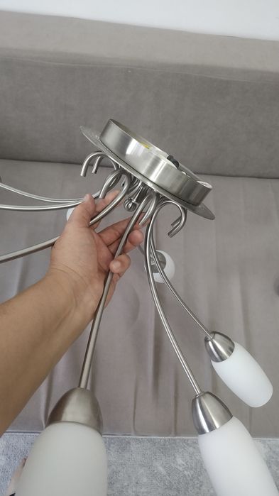 Люстра 8 рожковая , б/у