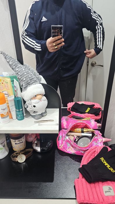 Акцинг Adidas оригинален