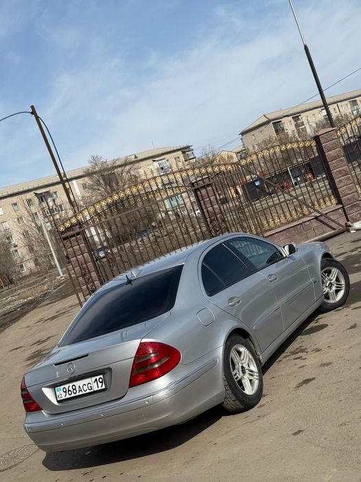 Продам мерс 211 в хорошем состояние