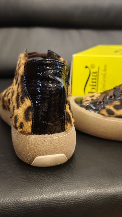 Дамски тигрови боти