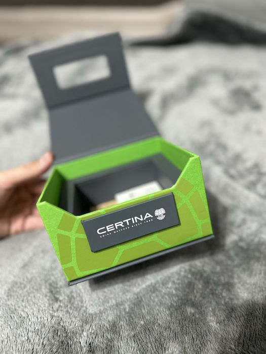 Швейцарские часы Certina