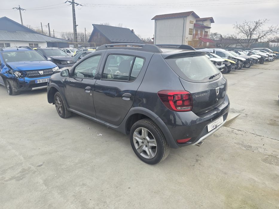 DACIA Sandero Stewpay la cheie 2018 0.9 TCE 80.000 km  Avariat  Lovit