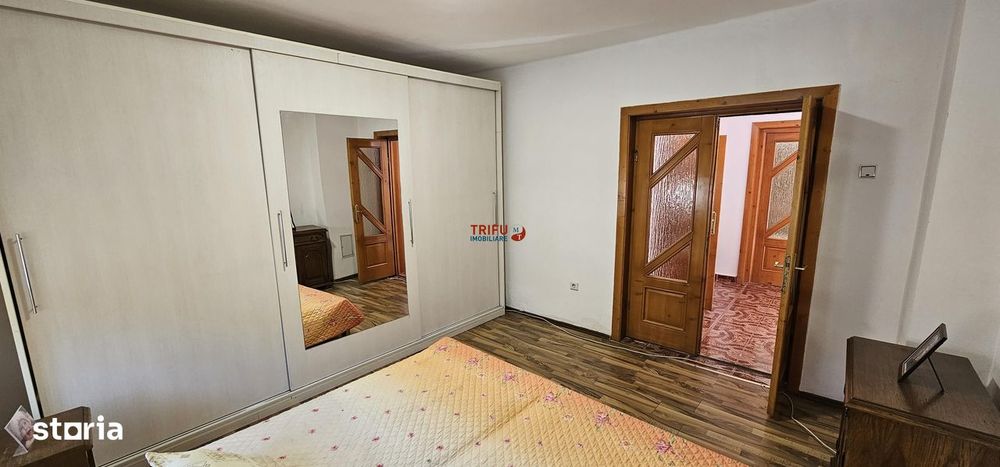 Casa de vanzare pretabila 2 familii in Pianu de Sus