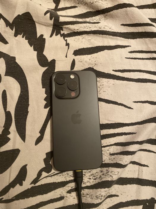 Продам 15 про iphone pro