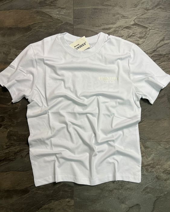 Премиум мъжки тениски ESSENTIALS | Топ качество на отлична цена