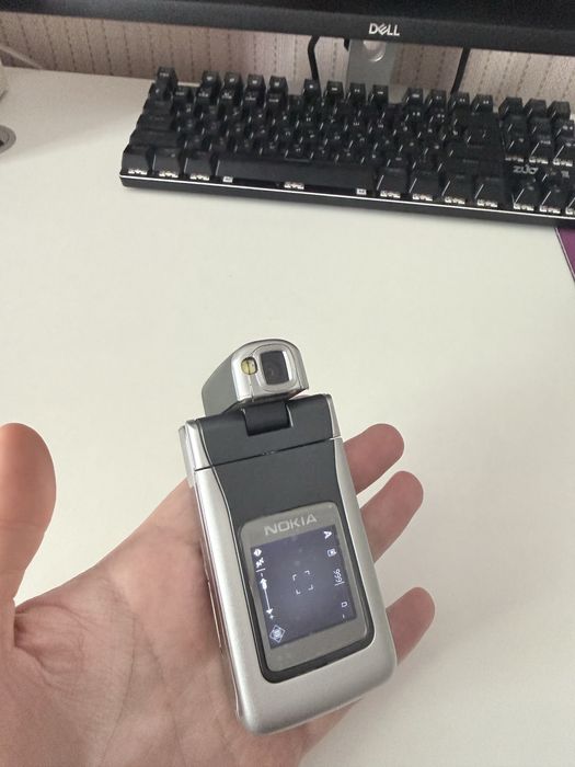 Nokia N90 камерофон