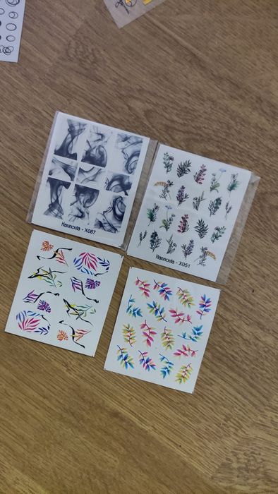 Аксесоари за нокти