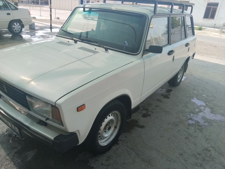 Avtomobil Vaz 2104