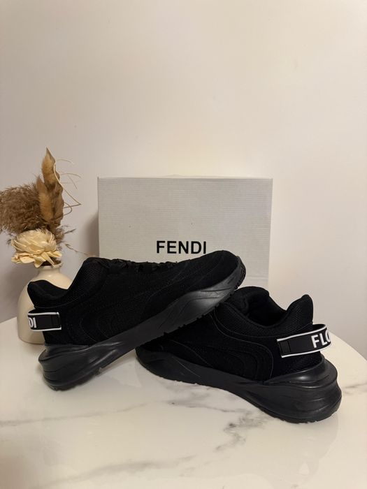 Adidadi F E N D I Flow Low Top Black