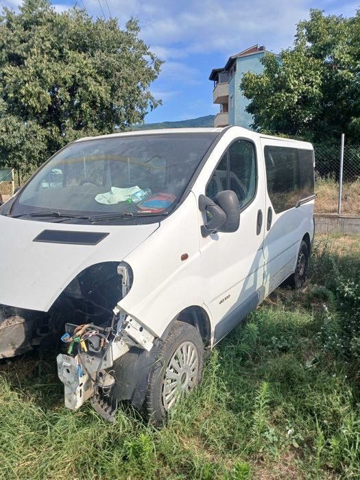 Рено трафик на части  Renault  trafic