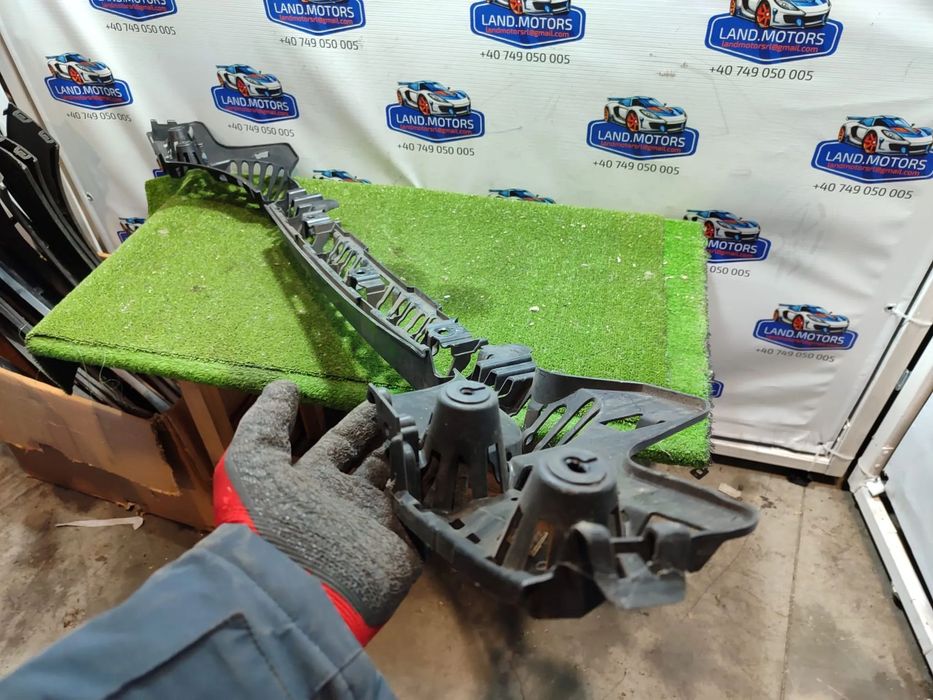 SUPORT BARA SPATE BMW 318I SPORT SERIA 3 LCI F30 1.5 BENZINA 2017 COD OEM 7256922 / 51127256922 / 2015-2019