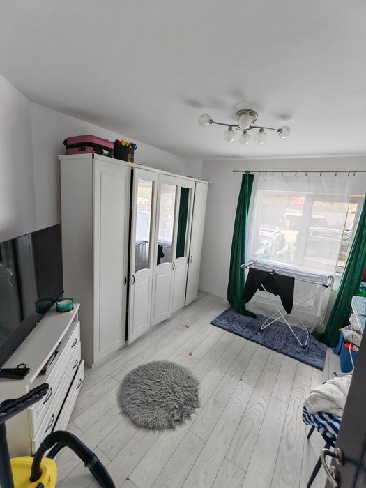 Apartament cu 3 camere de vanzare