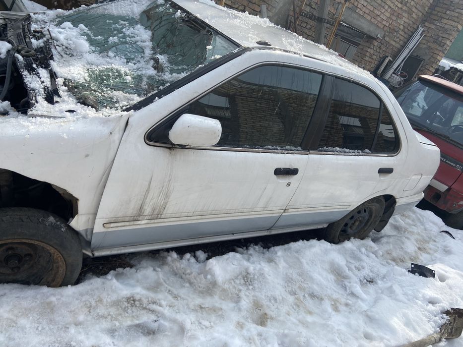 продам машину нисан санни