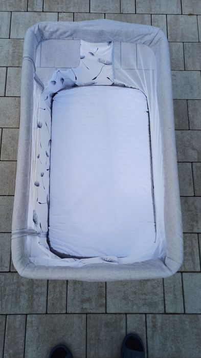 Pătuț Co-sleeping Lionelo – Reglabil, Funcție Legănare, Stare Excelentă