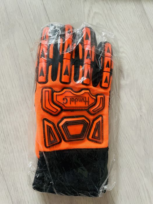 Противоударная перчатка 5000 тг