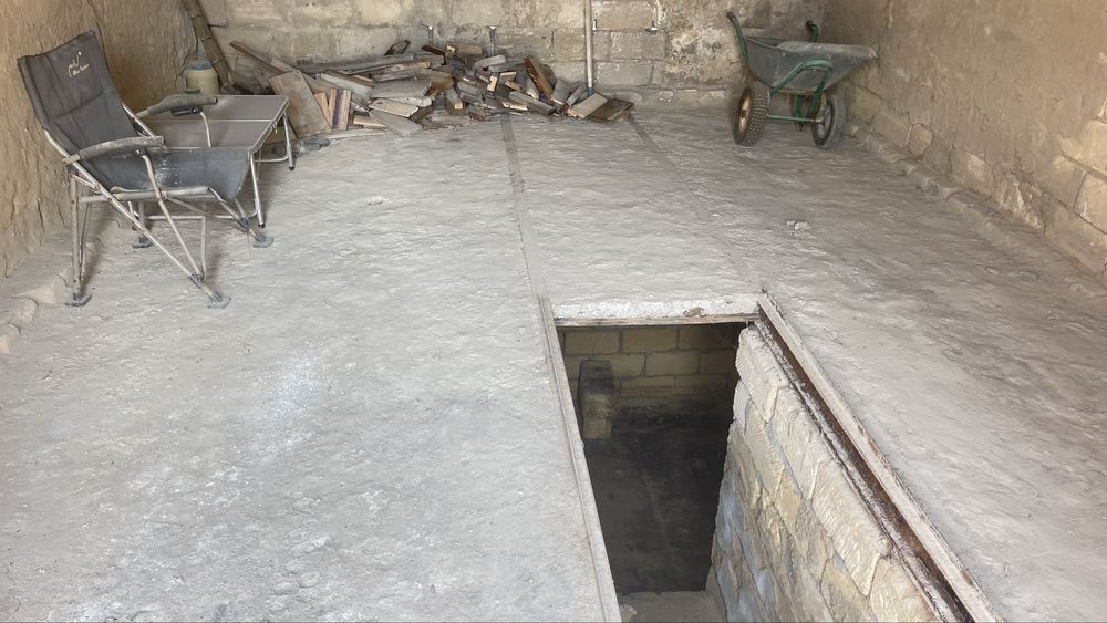 Продам два гаража в гск Каспий