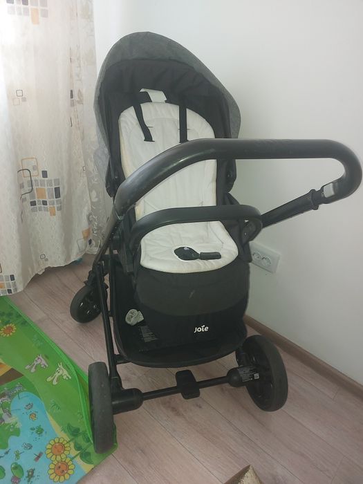 Продам коляску Joie