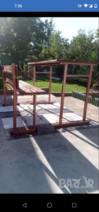 Пейка и маса за деца.Боядисана и лакирана .