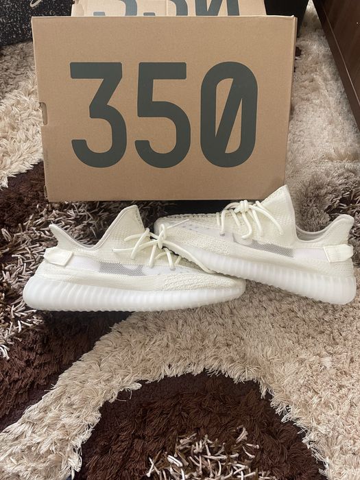 Yeezy 350v2 Bone