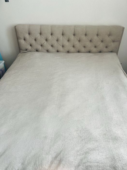 Продам кровать 180/200.