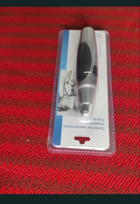 Trimmer pentru tuns, tăiat par din nas si urechi, nou in cutie.