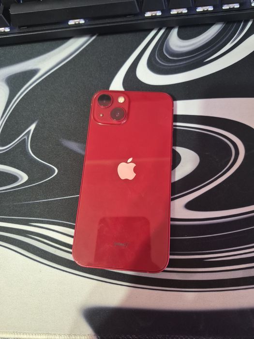 Telefon iPhone 13