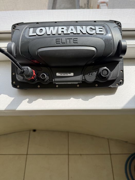 Продавам СОНАР LOWRANCE Ti2  9”