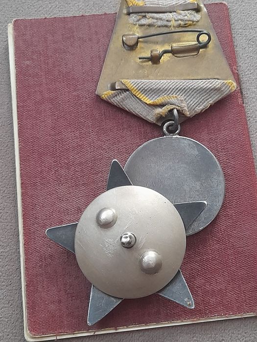 Значки, знаки разные