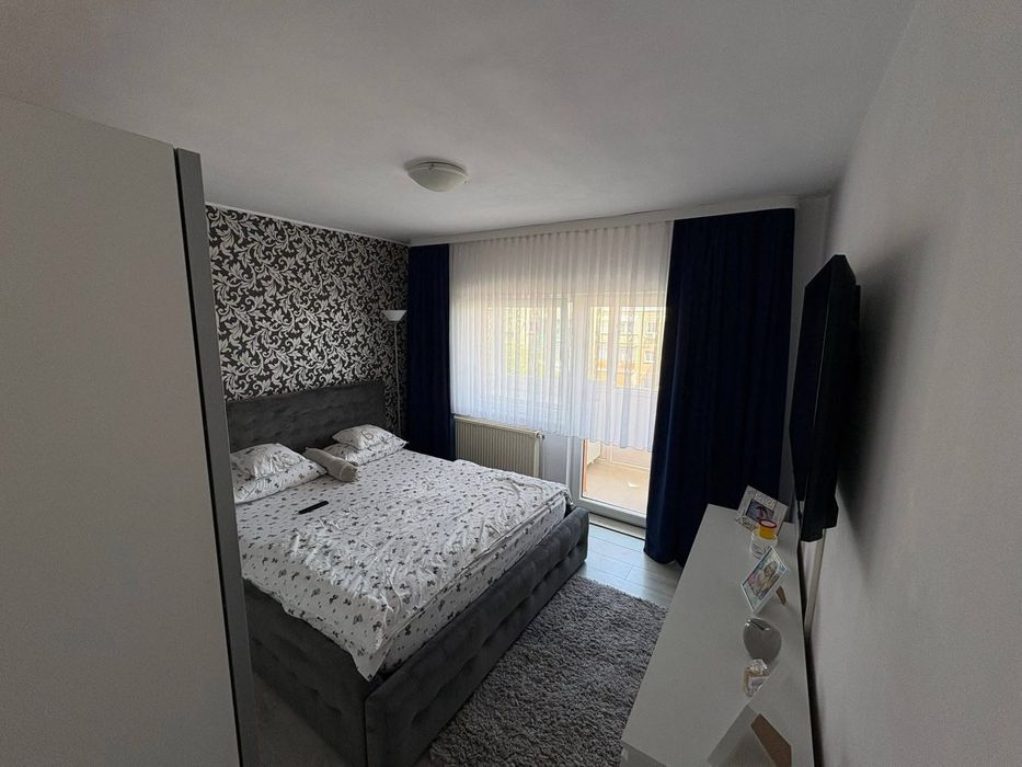 Apartament decomandat, 3 camere, Cotu mic