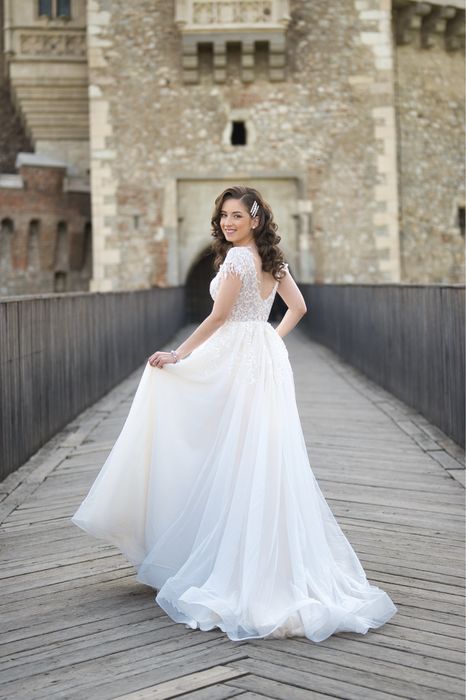 Rochie mireasa A-line