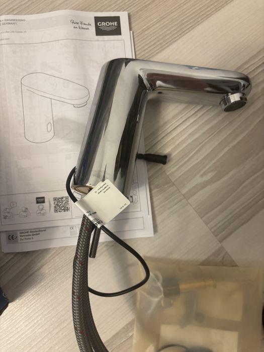 Baterie Lavoar cu infrarosu Grohe