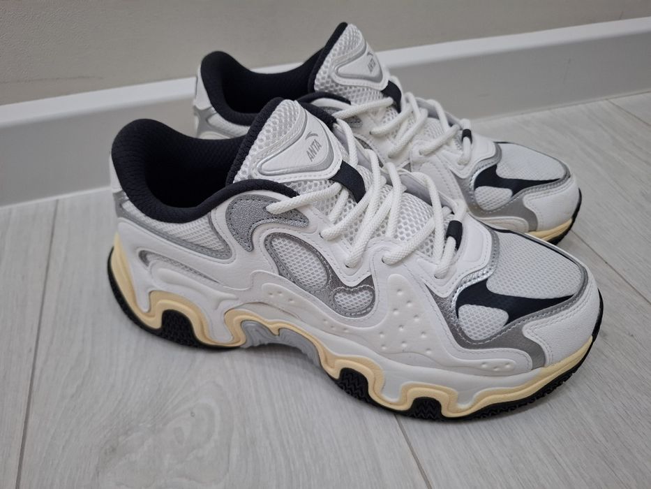 Кроссовки мужские продам