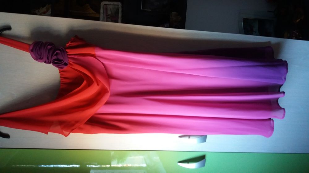 vand rochite de ocazii