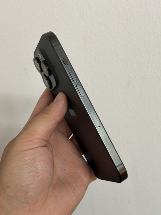 iPhone 15 Pro Black Titanium 128GB