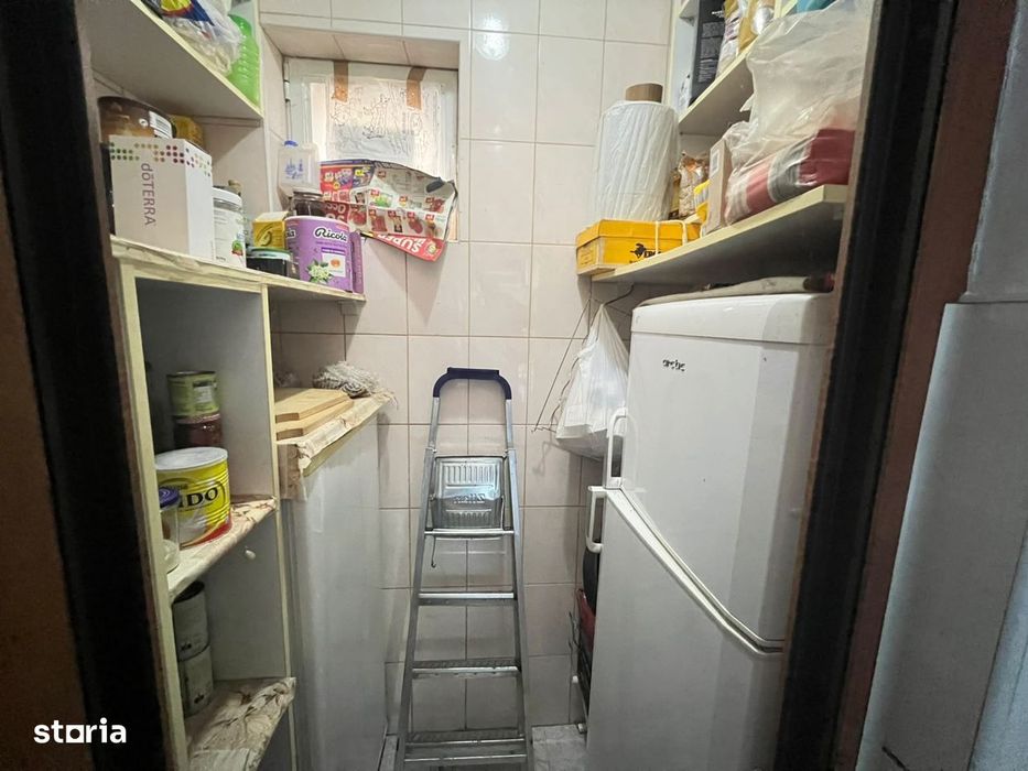 Apartament-2-Camere-Decomandat-La-Casa-Pivnita-Pod-Curte-Comuna