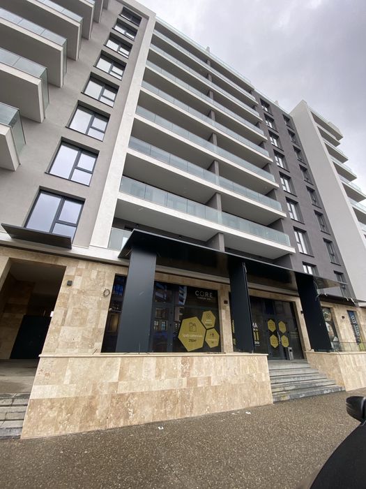 Balustrada din sticls securizata fixata in profil menghina
