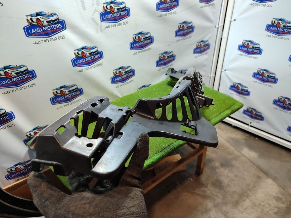 SUPORT BARA SPATE BMW 318I SPORT SERIA 3 LCI F30 1.5 BENZINA 2017 COD OEM 7256922 / 51127256922 / 2015-2019