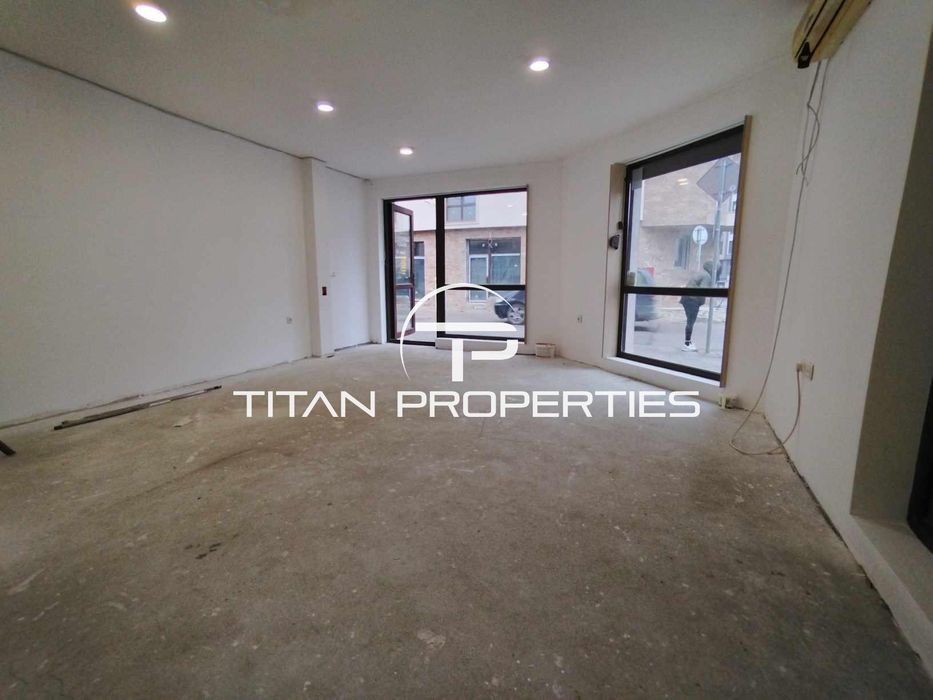 Дава се под наем Магазин в Варна, Колхозен пазар - 38 кв.м за 350 € - Снимка #4