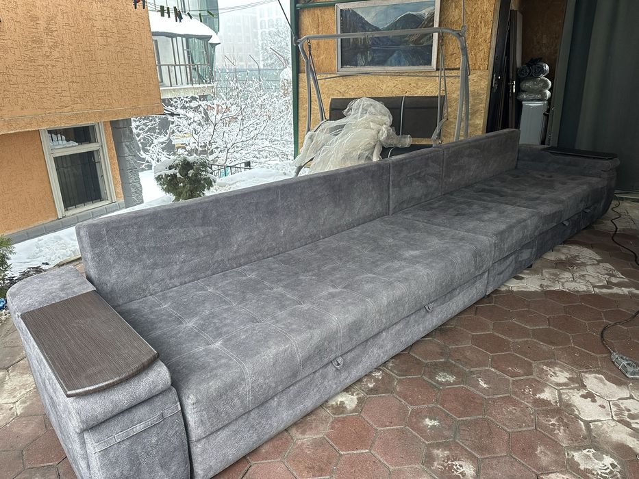 Диван большой прямой