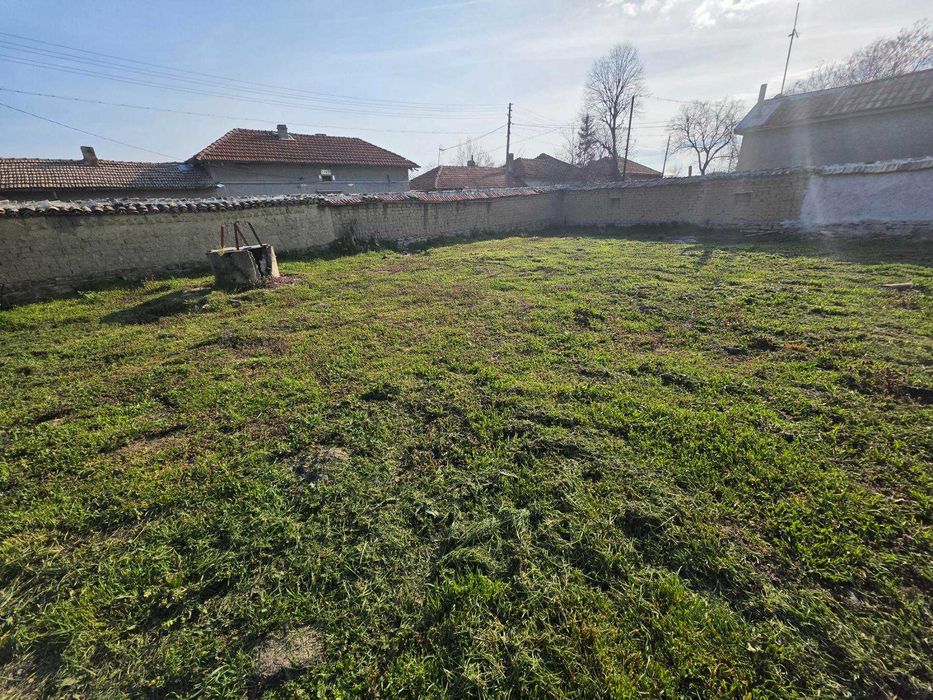 Двуетажна къща, с. Алваново