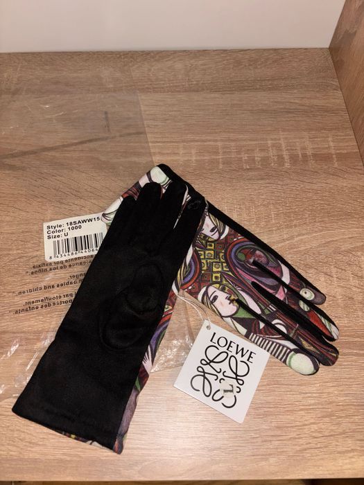 Accesoriu nou nou - Mănuși Loewe