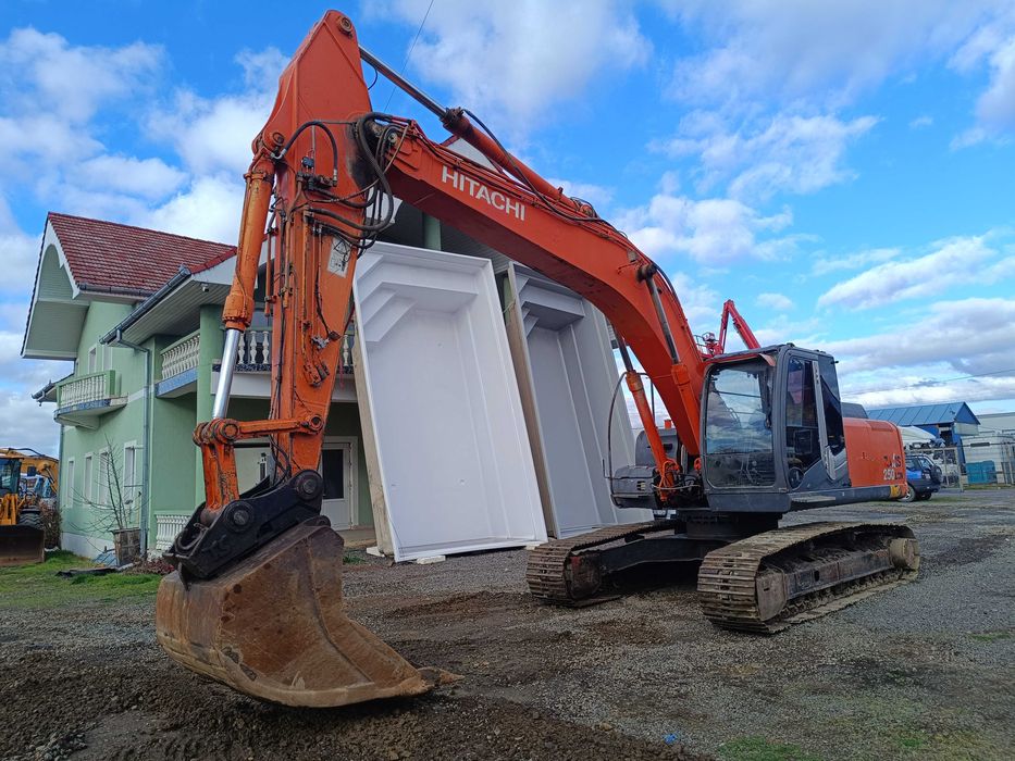 Excavator pe senile Hitachi ZX250LCN-3, 25 tone, 2010