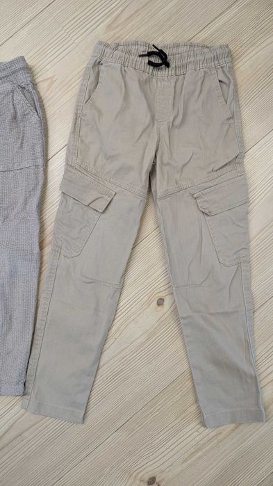 Лот детски бежови панталони 122, 6-7 години за момче. Карго и джинси