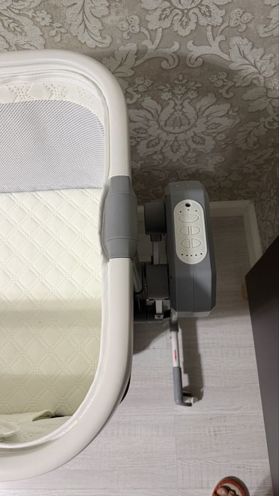 Продам манеж-кровать