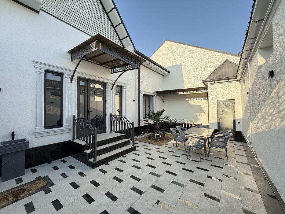 2,3 соток 5 хона +холл кириб яшашга тайёр ховли сотилади! Индекс бозор