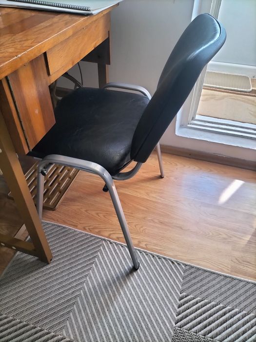 Scaun de conferințe sau birou