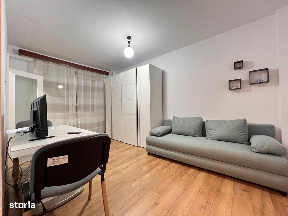 Apartament tip C, decomandat, o camera et.2 Central, zona Piața Mare