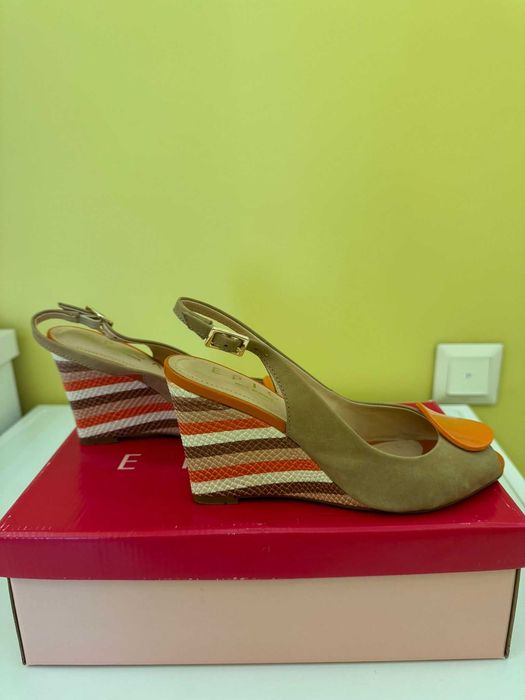 Sandale Epica cu talpa ortopedica, numarul 36, piele intoarsa